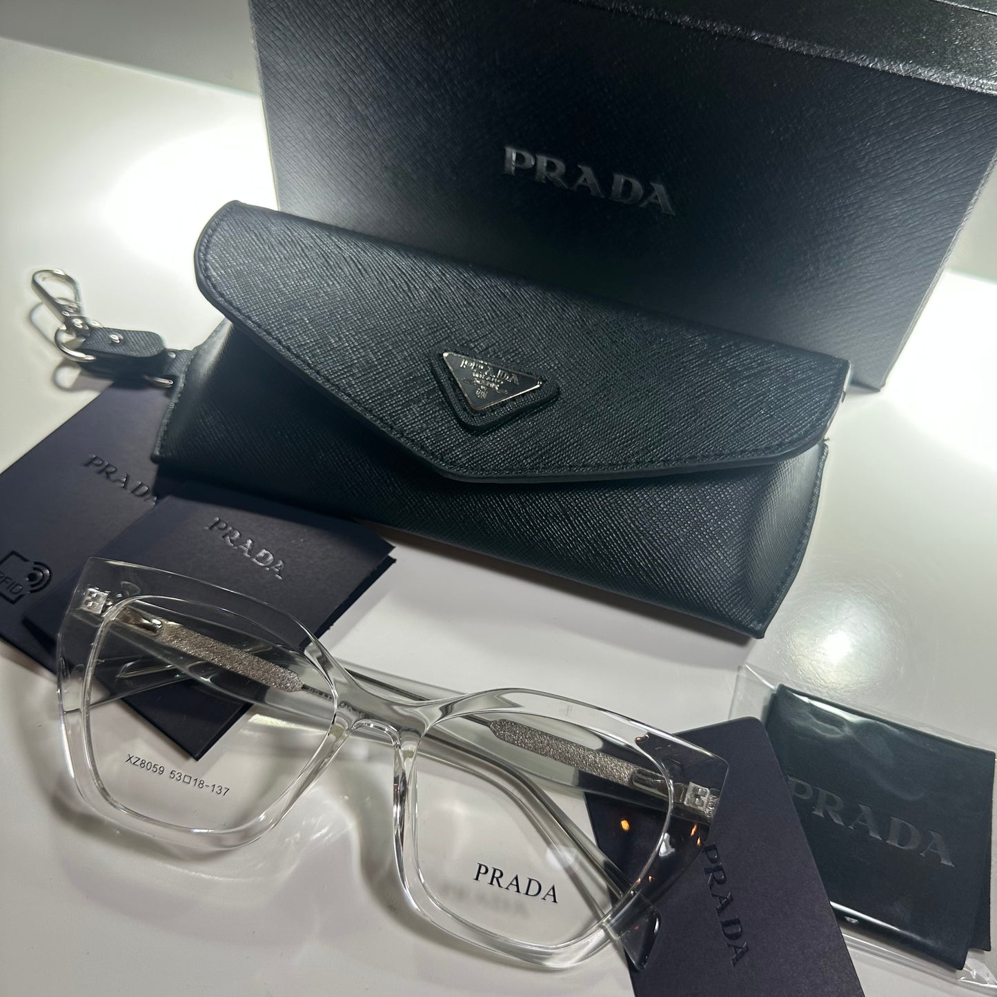 PRADA PR09