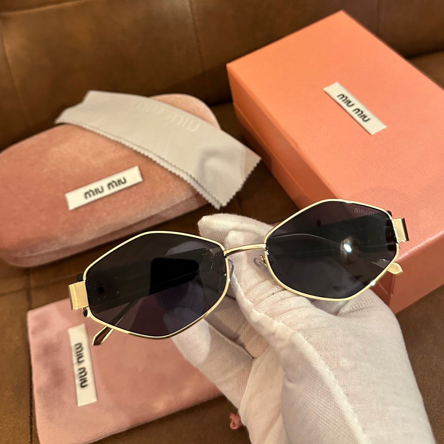 MIU MIU MU HEXA