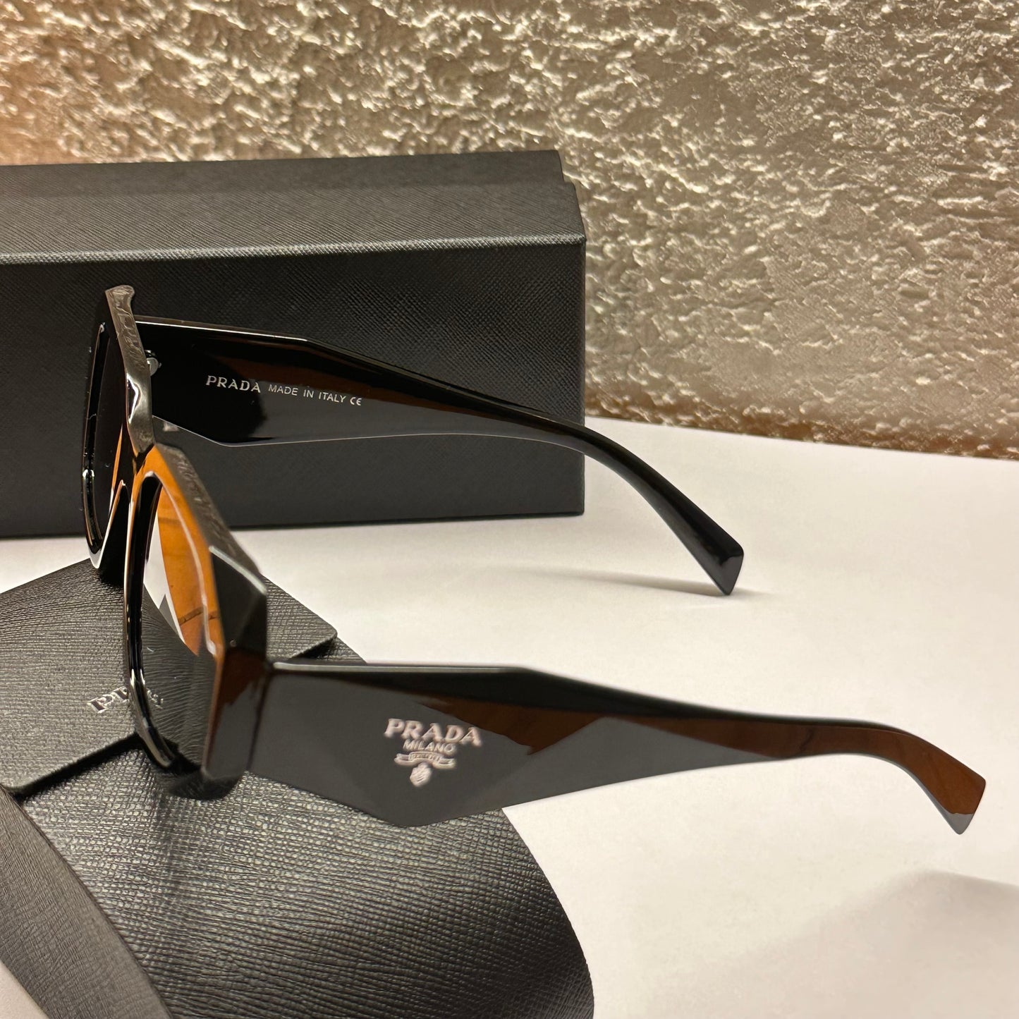 PRADA 17WS
