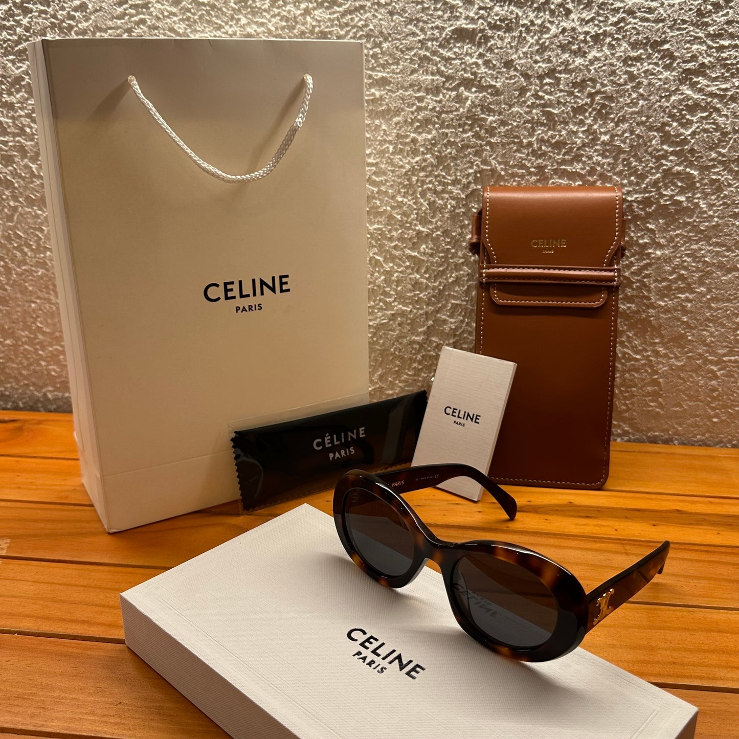 CELINE CL40239