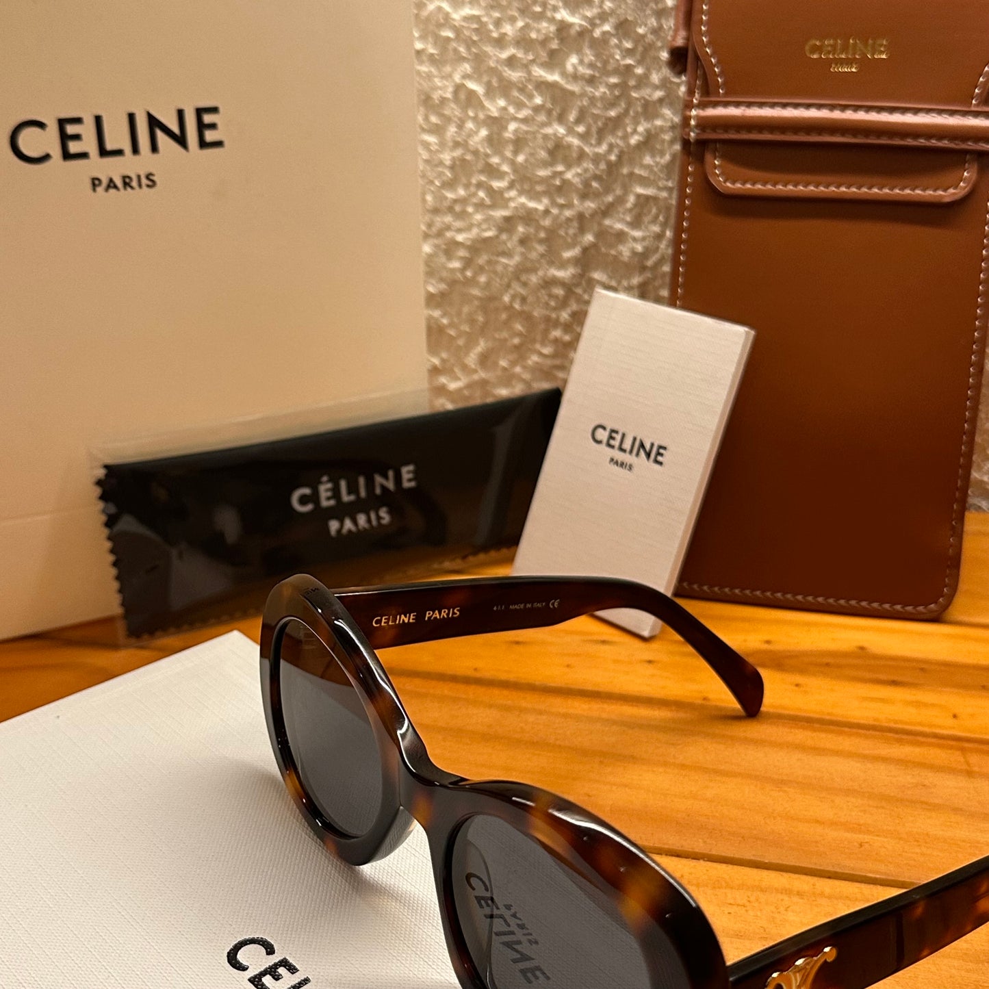 CELINE CL40239
