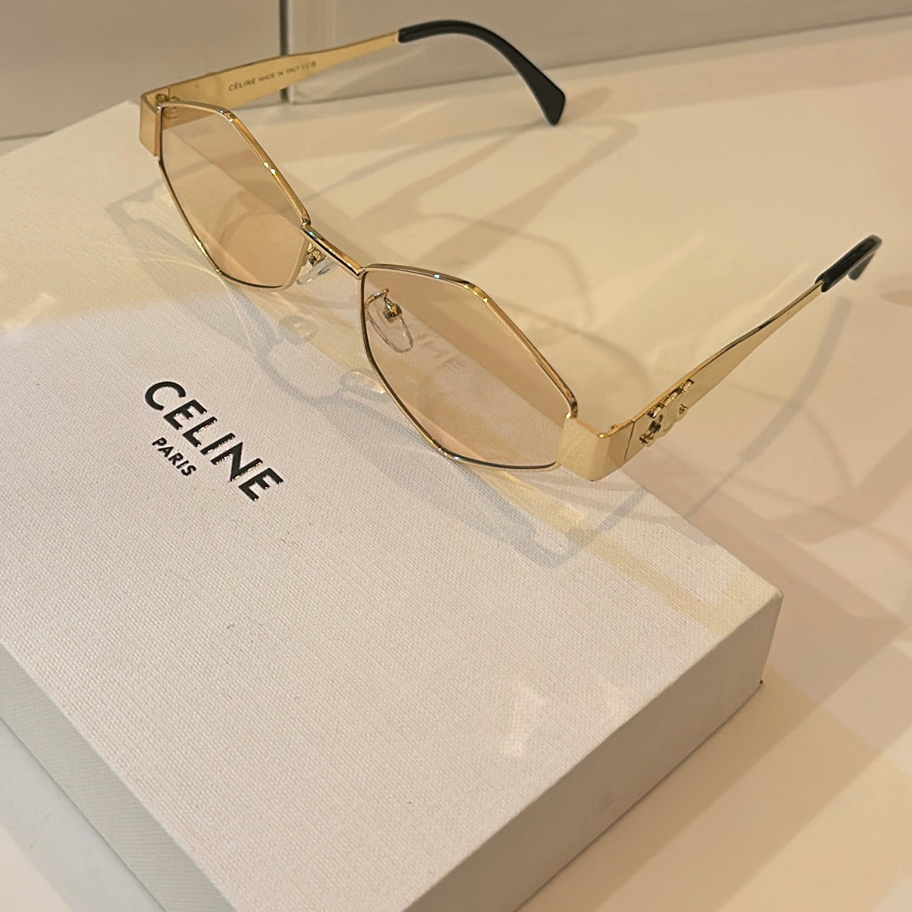 CELINE TRIOMPHE