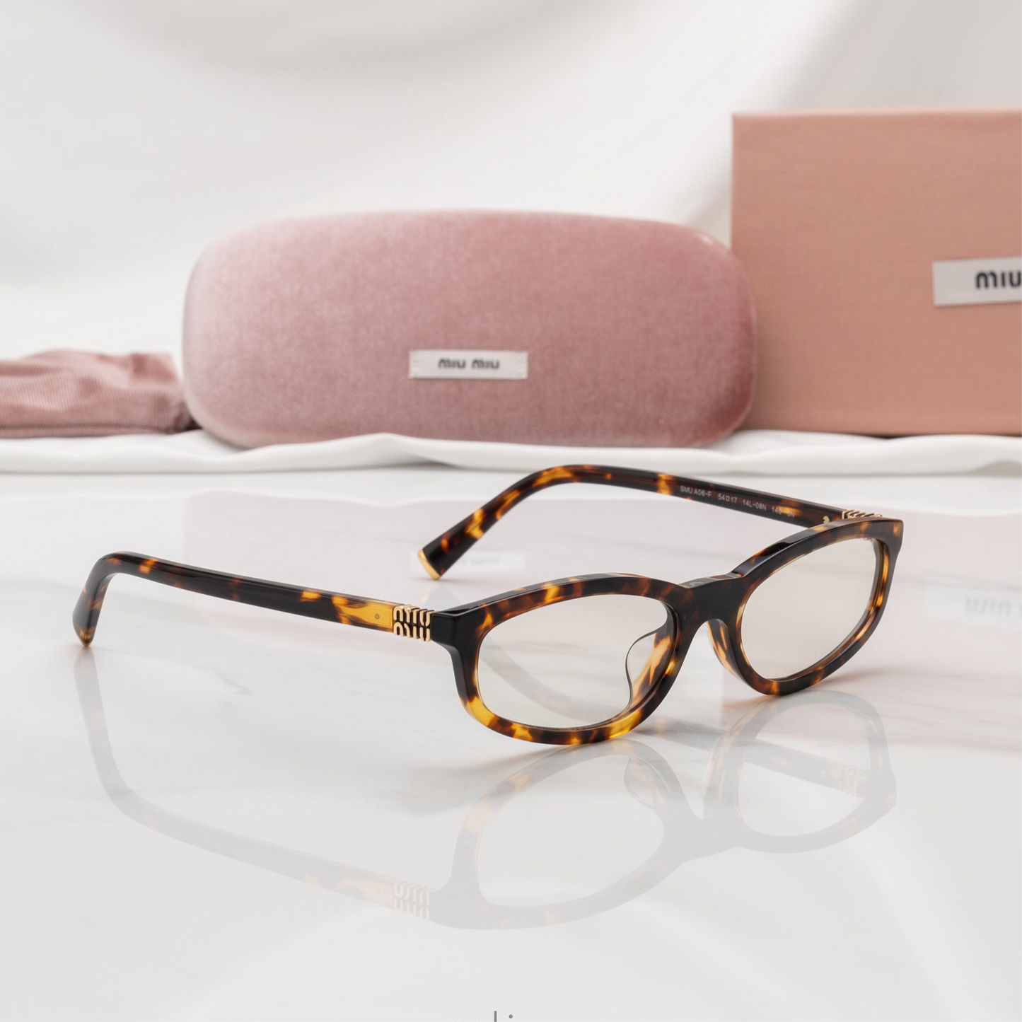 MIU MIU MU06S