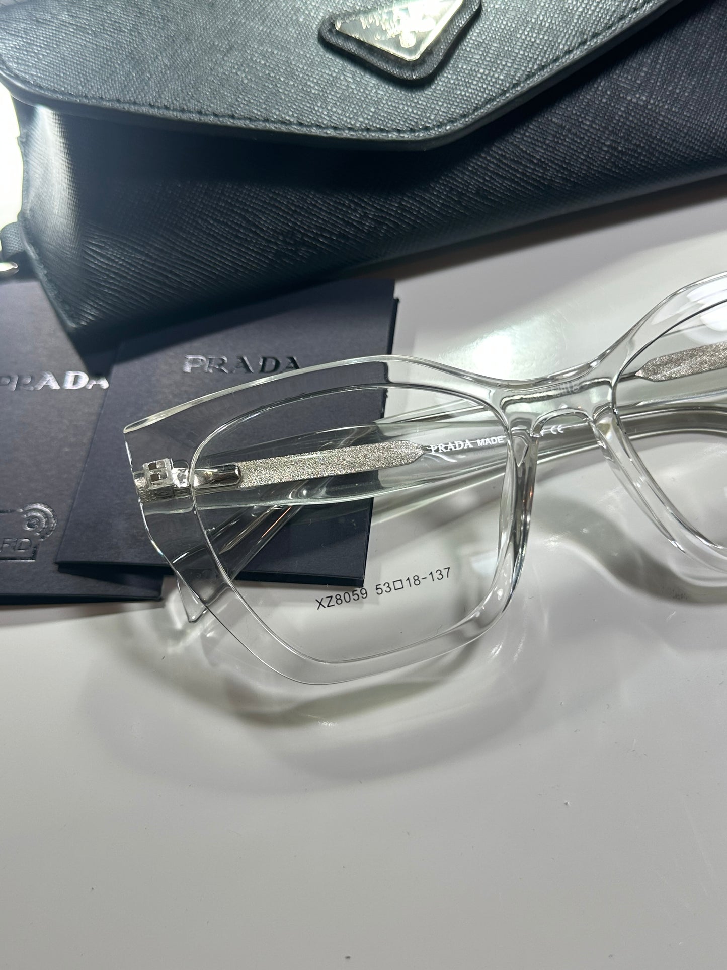 PRADA PR09