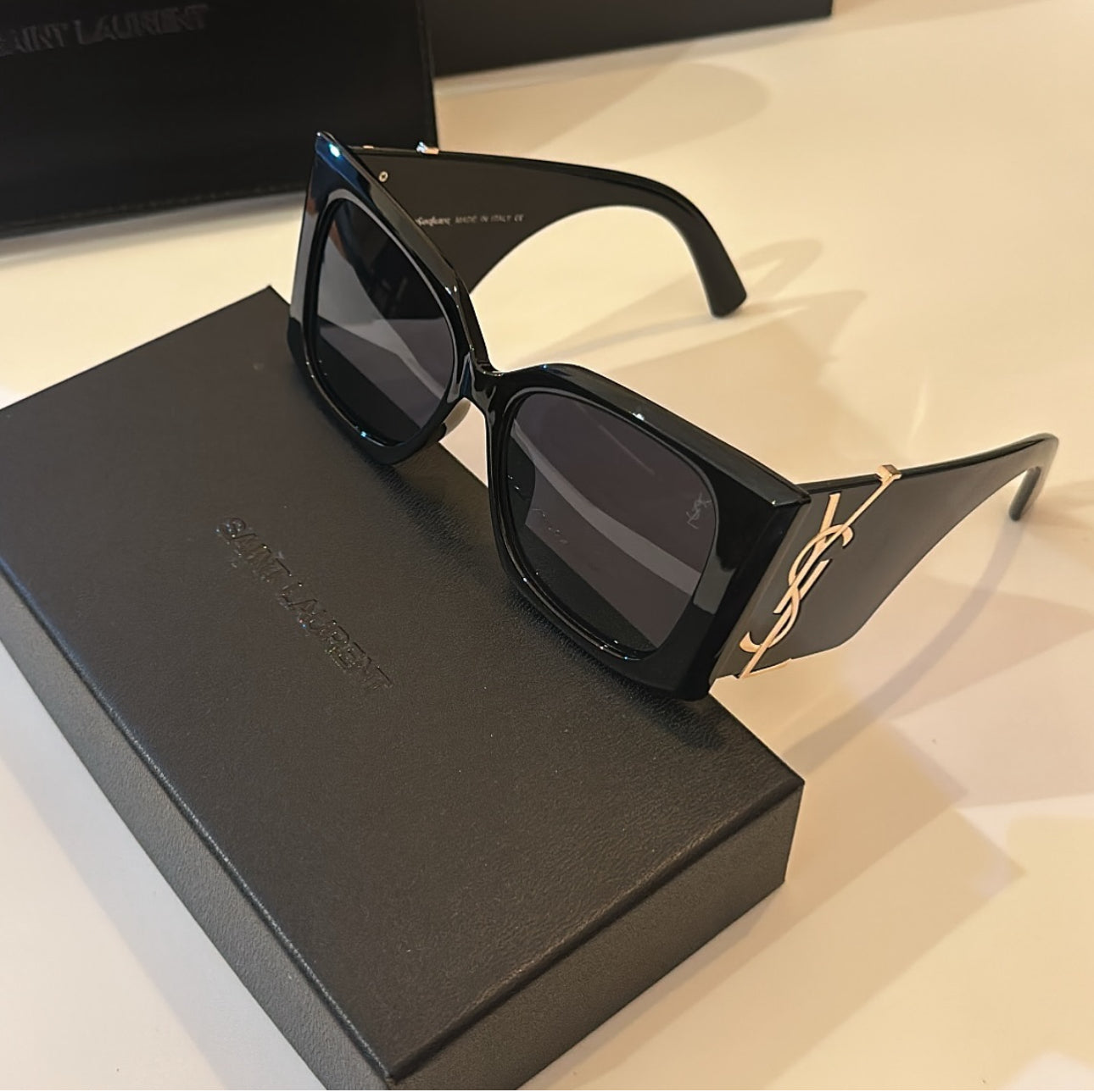 YVES SAINT LAURENT SL M119