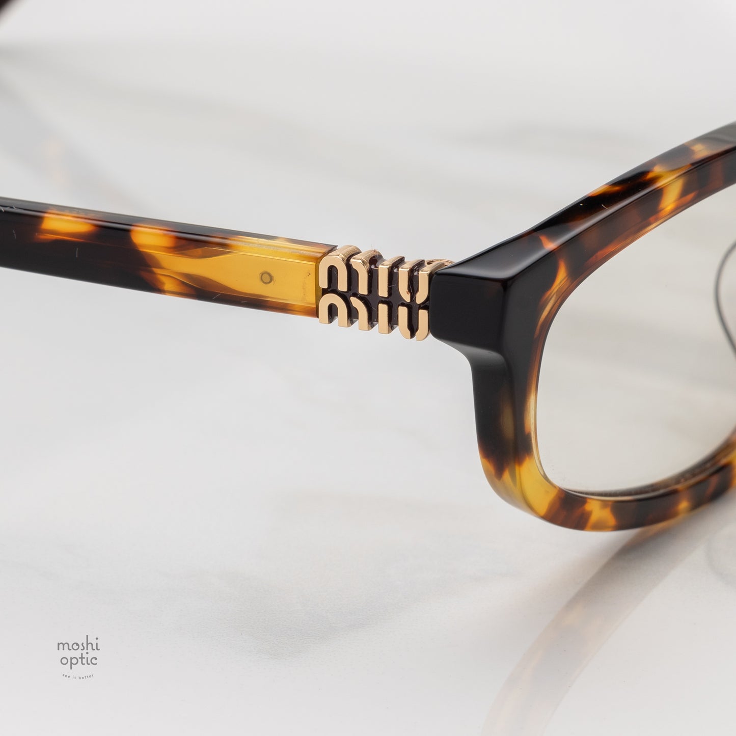 MIU MIU MU06S