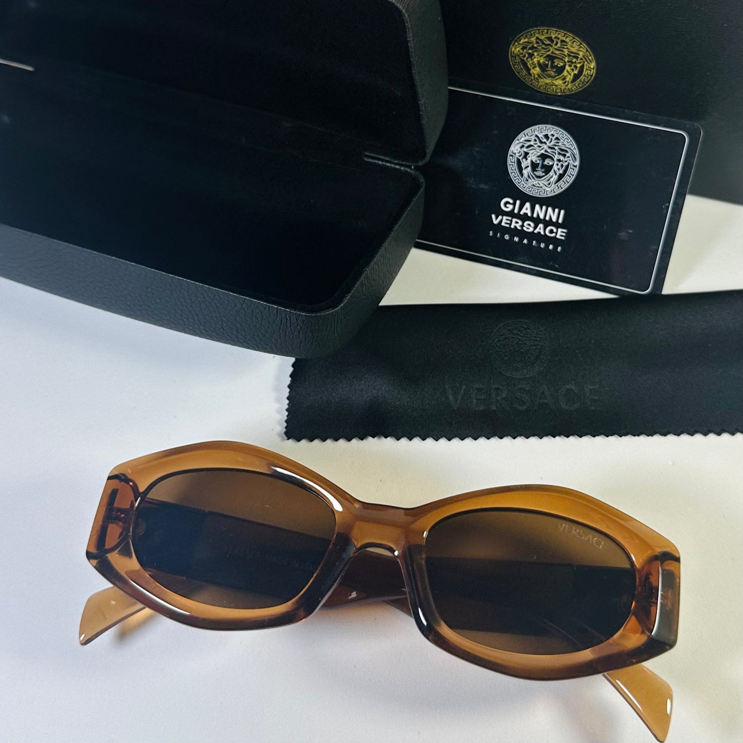VERSACE