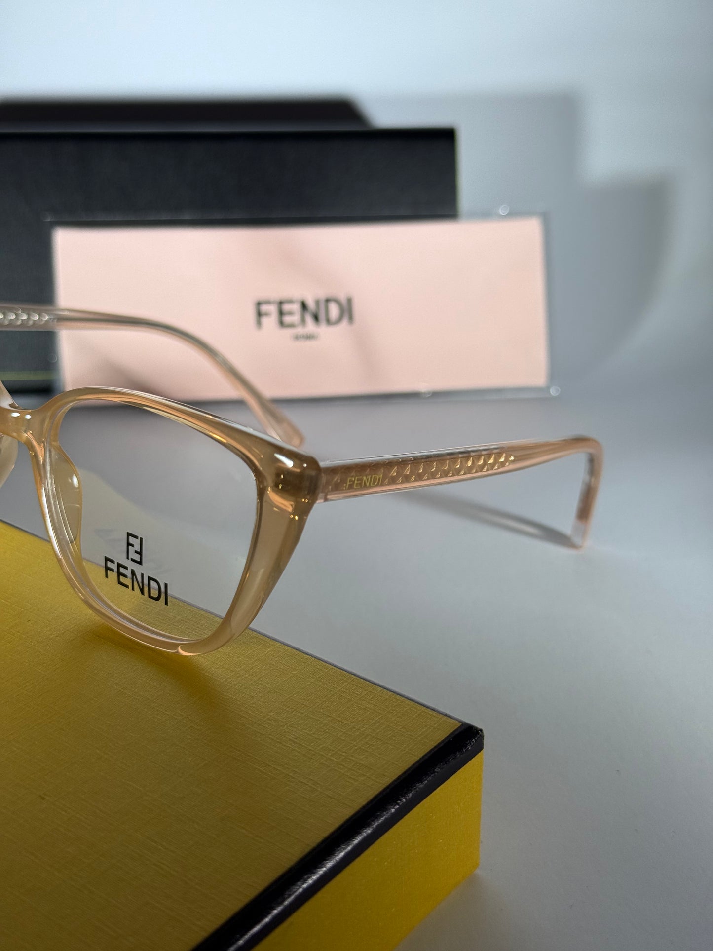 FENDI CAT EYE / NUDE ROSE