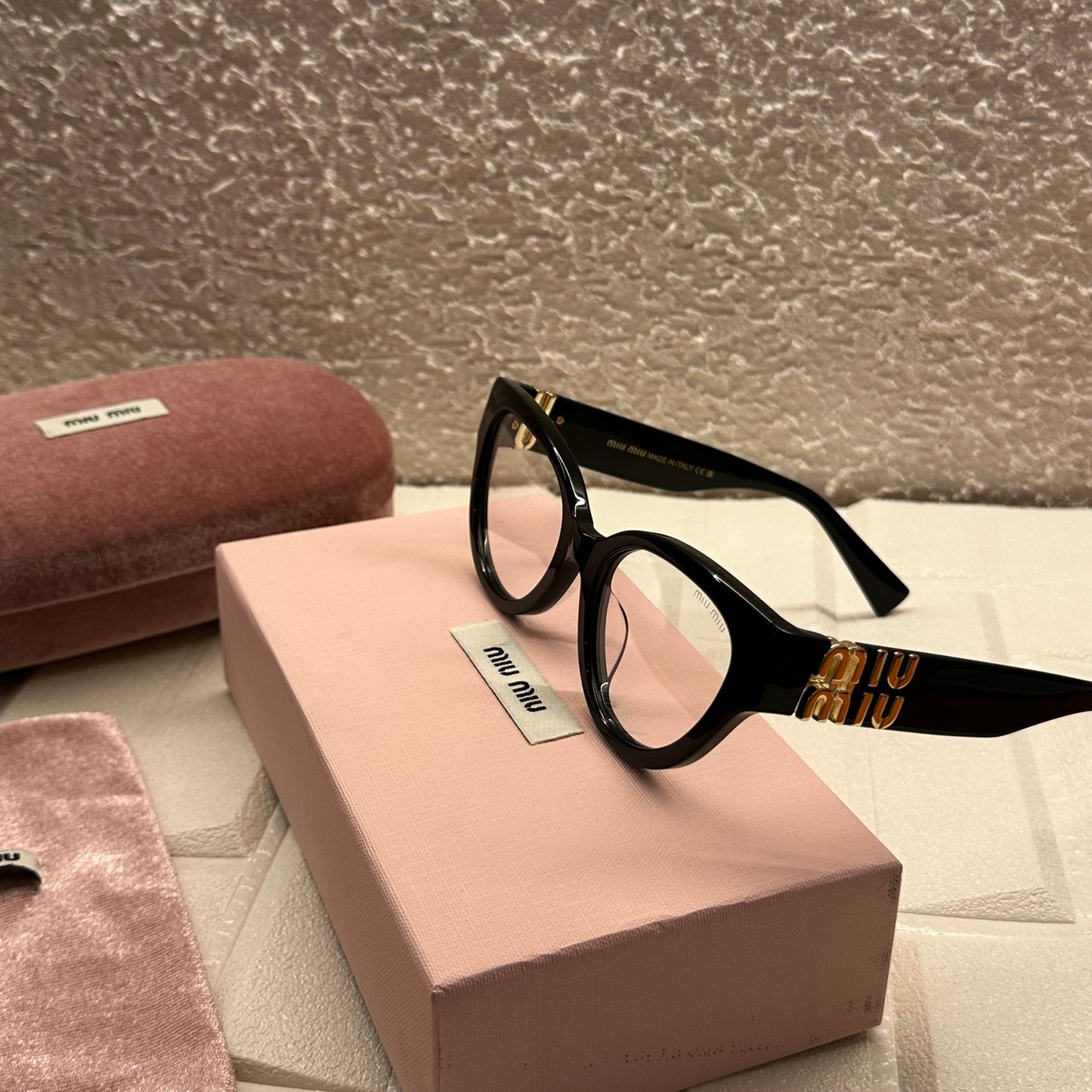MIU MIU MU 01VV